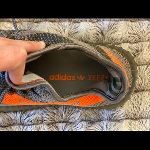 Dupe adidas yeezy size 6 women’s or 8 men’s